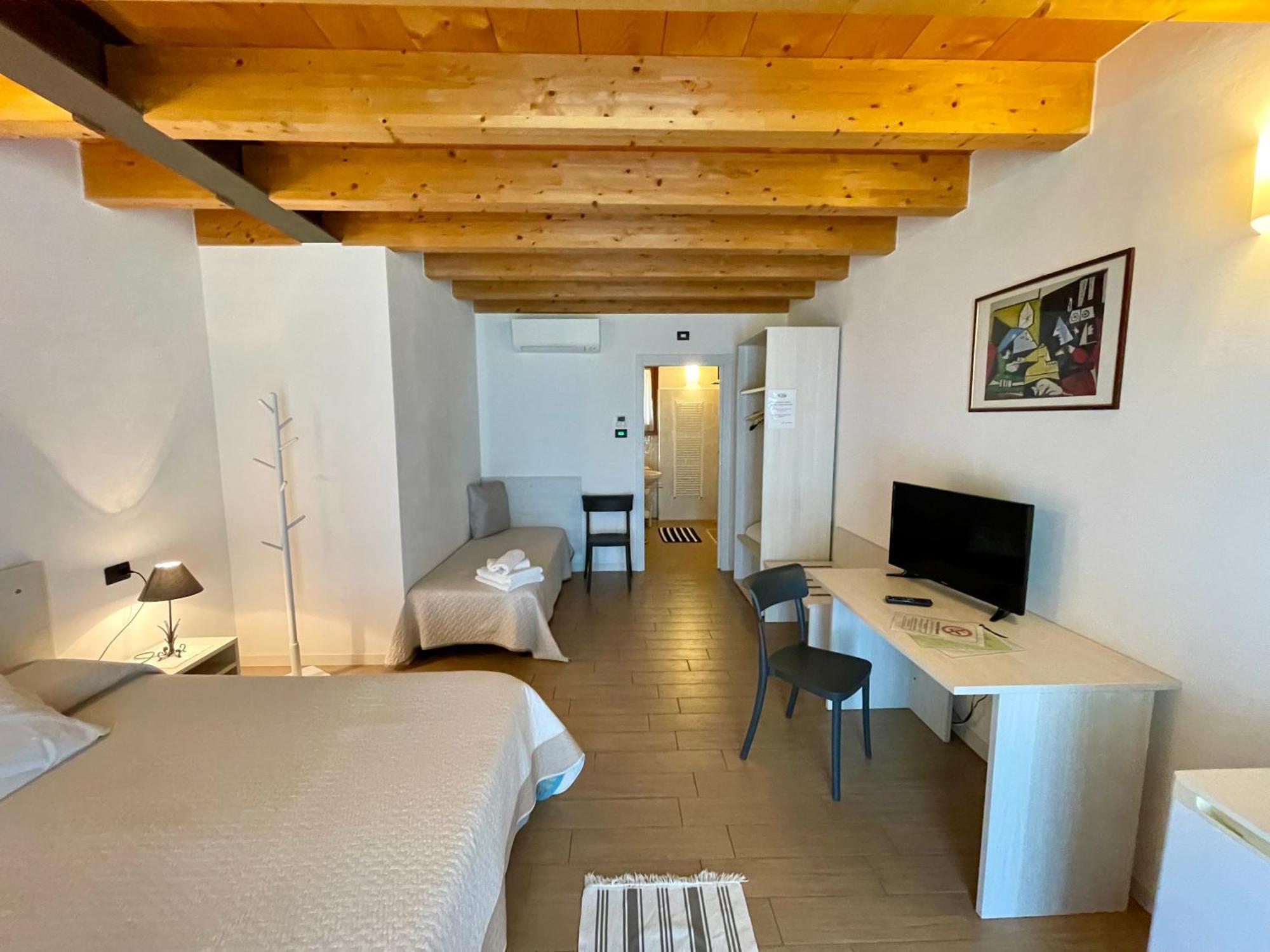 Al Vajo Dependance - Apartments-Zimmer Lazise Bagian luar foto