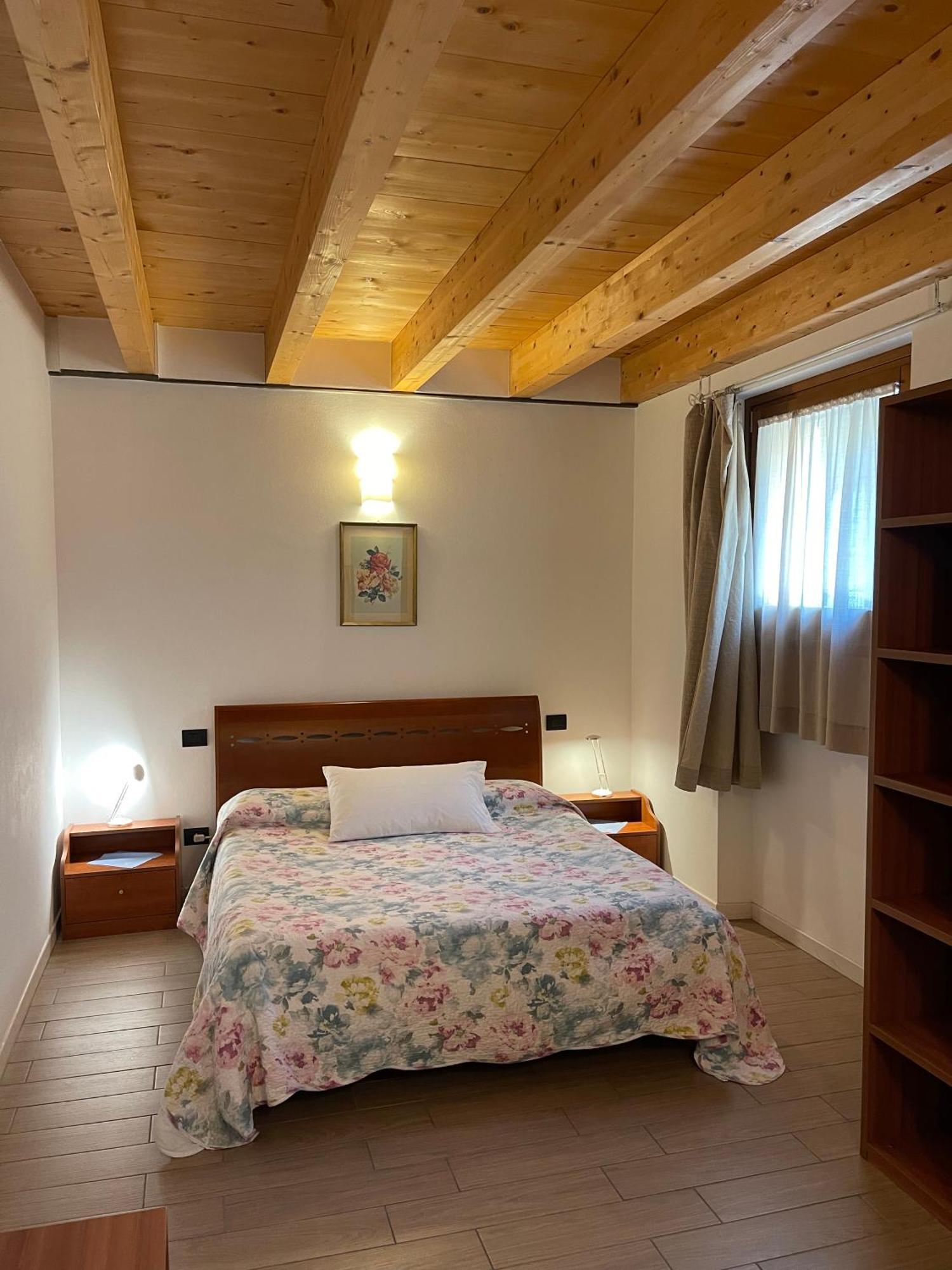 Al Vajo Dependance - Apartments-Zimmer Lazise Bagian luar foto